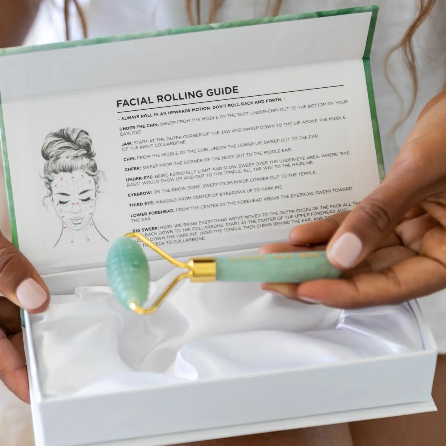 Crystal facial roller