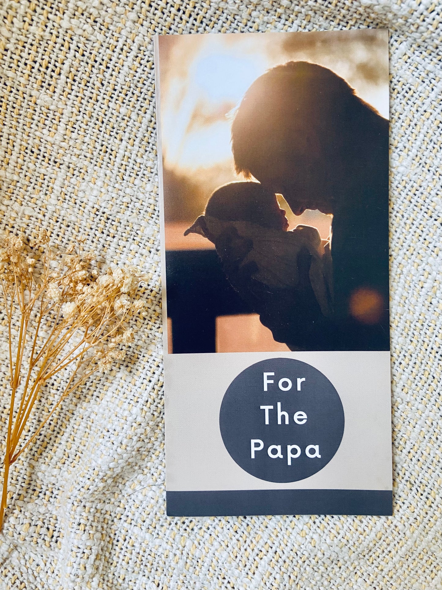 Postpartum & Papa tips (Brochure) - For The Mama Collective 